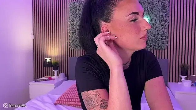 LizaRoxx on StripChat