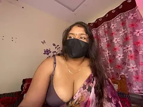 LouleyRanii on StripChat 