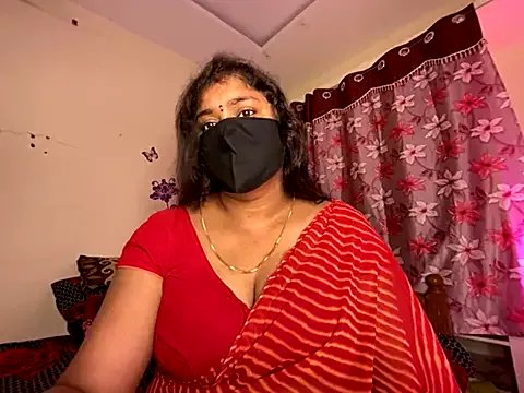 LouleyRanii on StripChat 