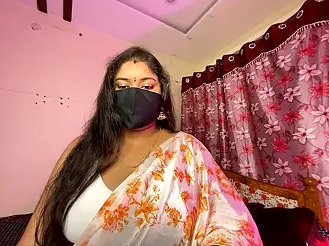 LouleyRanii on StripChat 