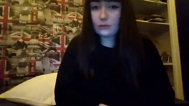 Lynylou on StripChat