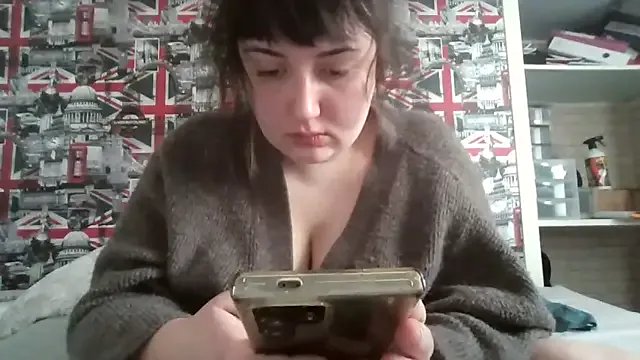 Lynylou on StripChat