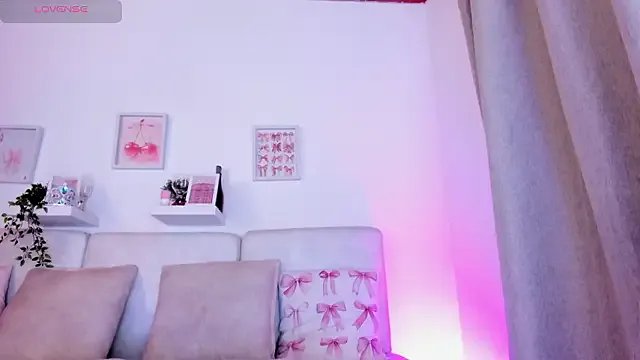 Malka_Burning — SQUAT BOUNCE TORSO ASS RED OIL <3