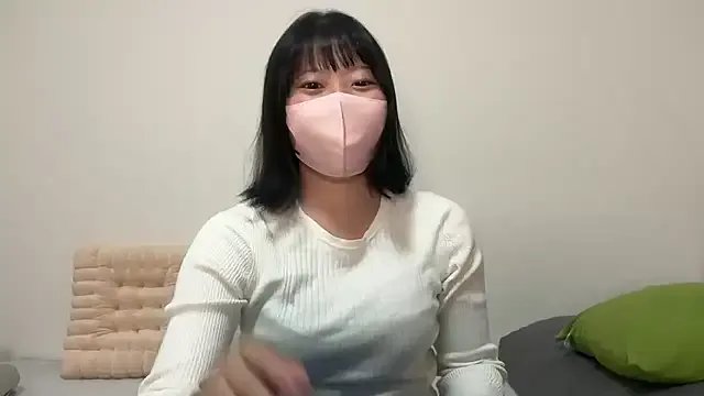 Mao_cute_10 on StripChat