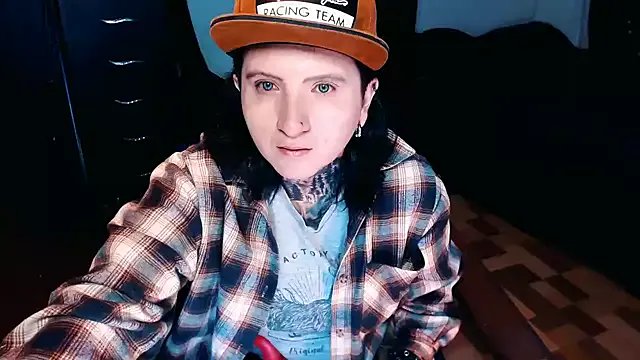 Marieblueeyes on StripChat