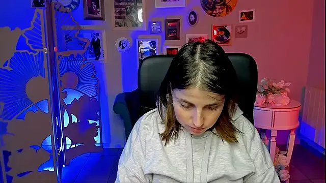 MartaEdams on StripChat