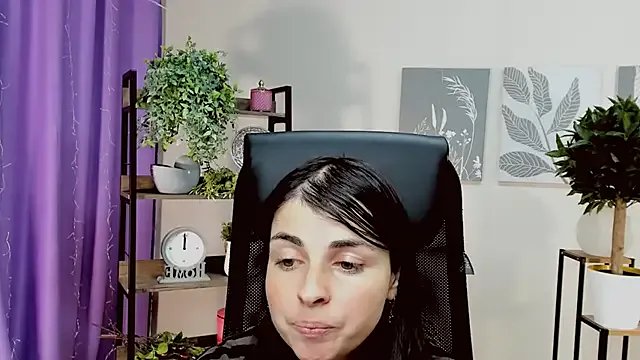 MartaEdams on StripChat