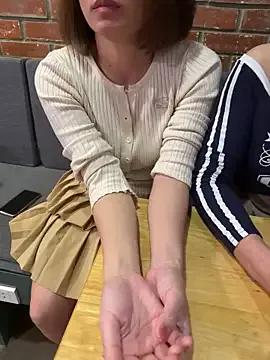 Meii-meyy — squirt show