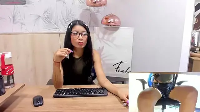 MelanyWayne_ on StripChat