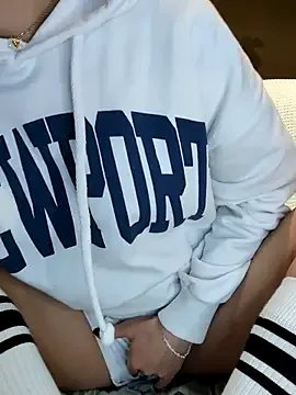 Melody87 on StripChat