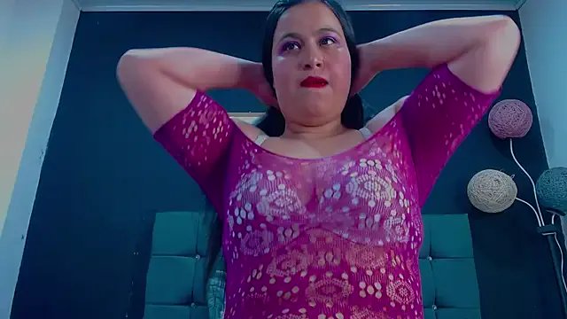 mia_xx1 on StripChat