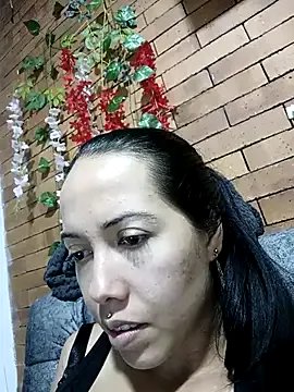 MiaForever1 on StripChat