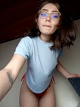 MilaFyre on StripChat