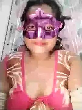 mimi87hoty on StripChat 