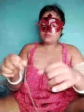 mimi87hoty on StripChat 