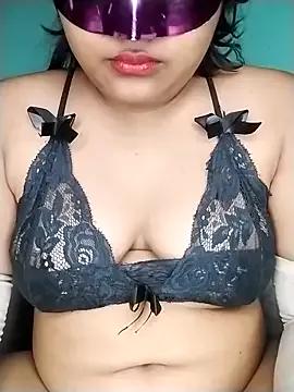 mimi87hoty on StripChat 