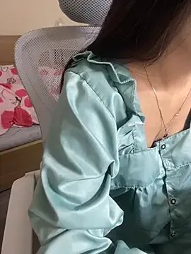 Mina048 on StripChat