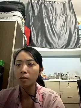 Minee1202 on StripChat