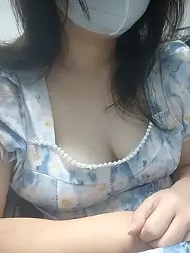 miniiceyya on StripChat