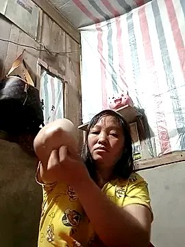 Minkine022 on StripChat