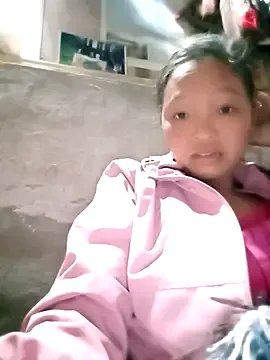 Minkine022 on StripChat