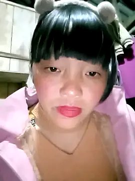 Minkine022 on StripChat