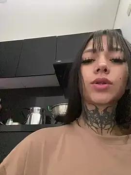 Miss-Jimena — Show tits