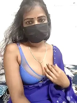 Misss-julli on StripChat 