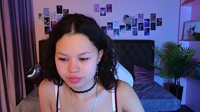 moco_choco on StripChat