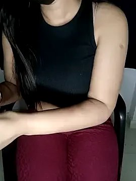 Ms_Neera on StripChat