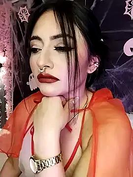 Nanda_Vixen on StripChat 