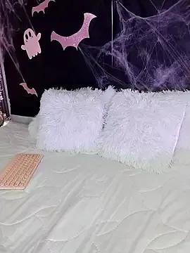 Nanda_Vixen on StripChat 