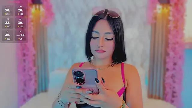 Nanda_Vixen on StripChat 