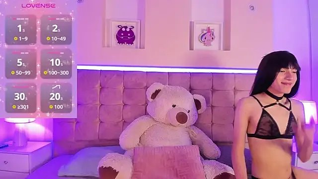 Naya_Velvet on StripChat 