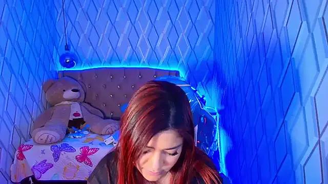 NicolleTaylor — slap my pussy and play with my boobs