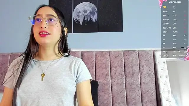 Niicolle_Evanss on StripChat 