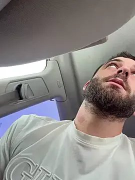 Pablo_Hornyguy95 on StripChat