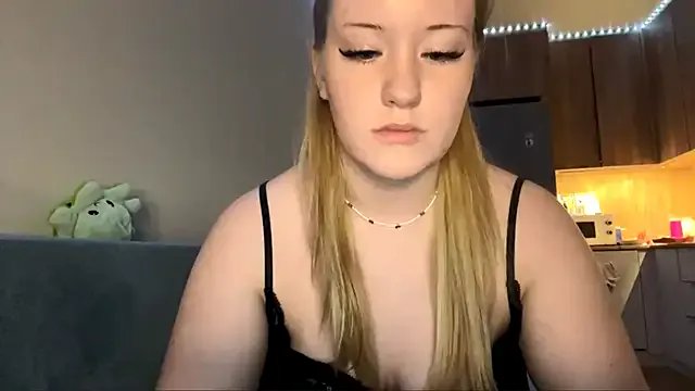 PandaFluff on StripChat