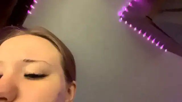 PandaFluff on StripChat