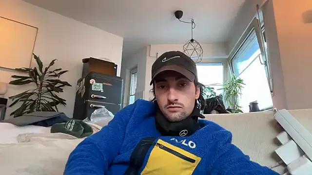 Passion-Frucht on StripChat