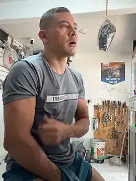 Paul22cm- on StripChat