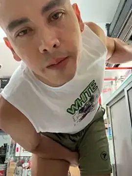 Paul22cm- on StripChat