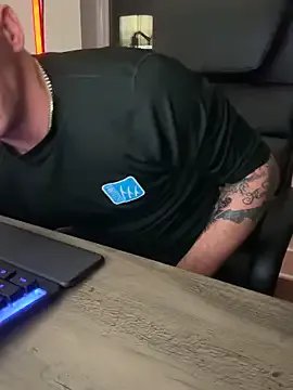 PeytonJohnn on StripChat