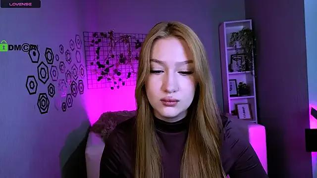 playful_sophie — shake ass