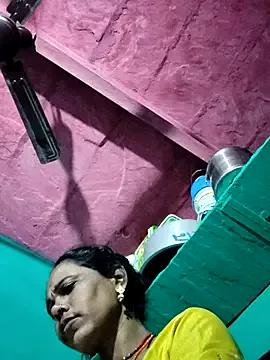 Pooja750 on StripChat