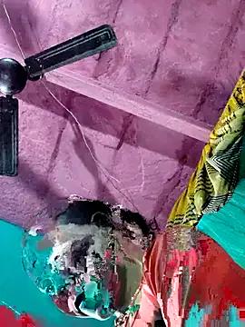 Pooja750 on StripChat