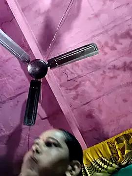 Pooja750 on StripChat