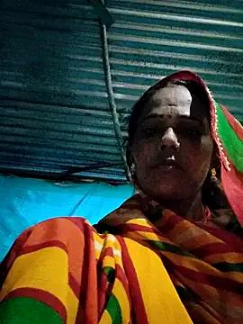 Pooja750 on StripChat