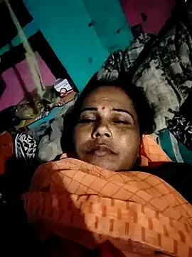 Pooja750 on StripChat