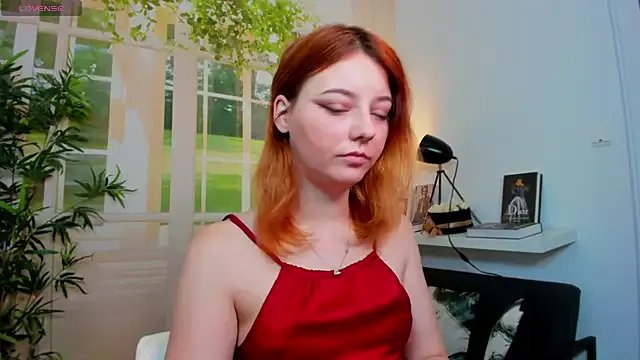 pretty_little_thing on StripChat